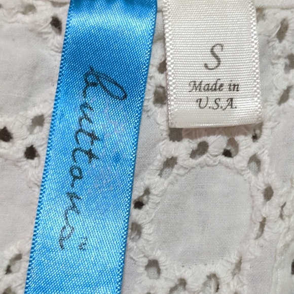 White eyelet pattern open back tank - Picture 4 of 4